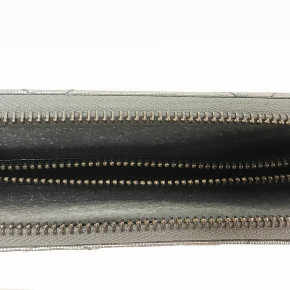 Marc by Marc Jacobs Silver Leather Wallet - Picture 3 of 6